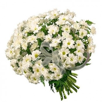 Букет из белых хризантем